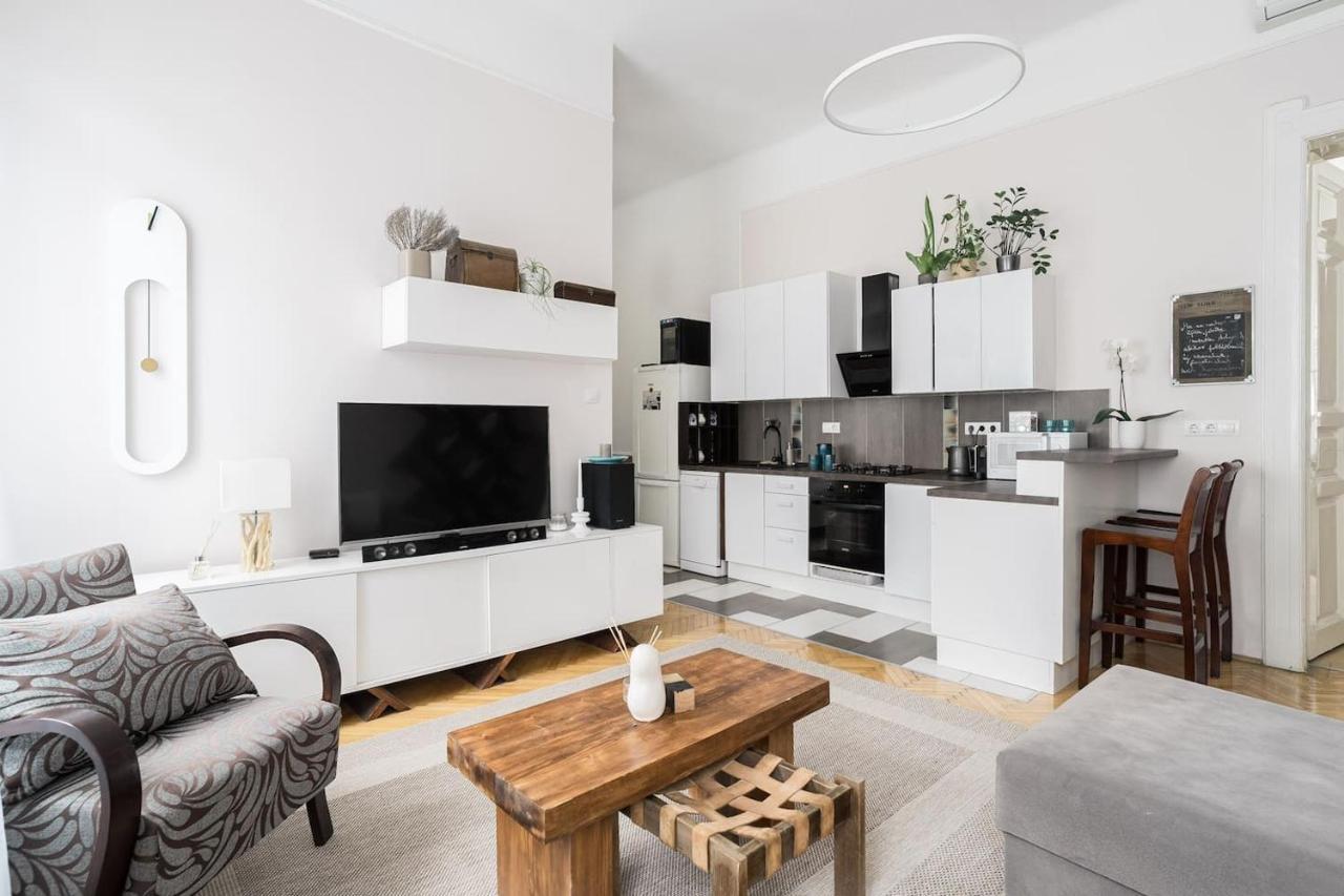 Sunrise Lounge Corvin 63M2 Ac Apartment Budapest Exterior photo